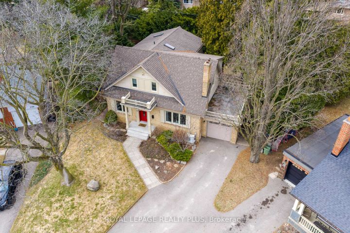 Photo 1 at 2184 Guthrie Lane, Lakeview, Mississauga