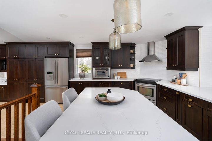 Photo 13 at 2184 Guthrie Lane, Lakeview, Mississauga