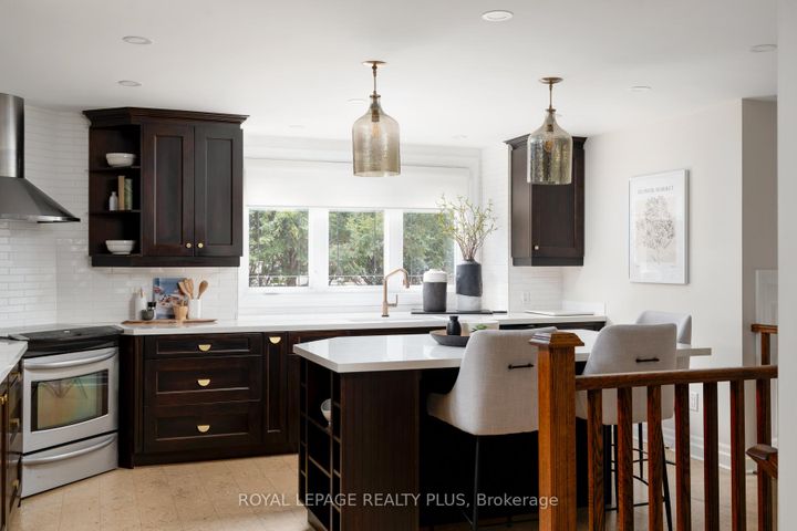 Photo 16 at 2184 Guthrie Lane, Lakeview, Mississauga