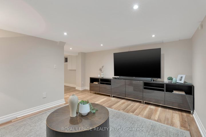 Photo 39 at 2184 Guthrie Lane, Lakeview, Mississauga