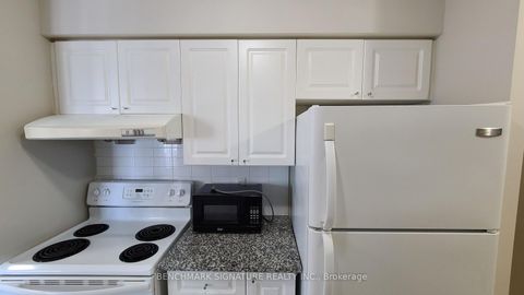 Photo 5 at 902 - 60 Town Centre Court, Bendale, Toronto