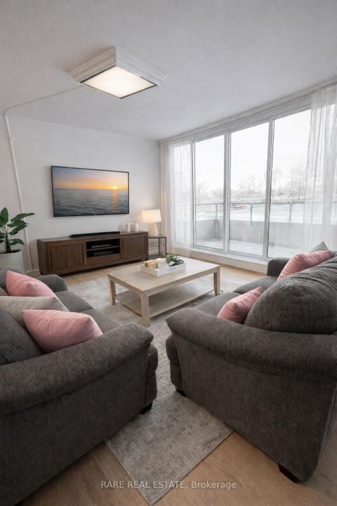 Photo 12 at Unit #104 - 19 Four Winds Drive, York University Heights, Toronto