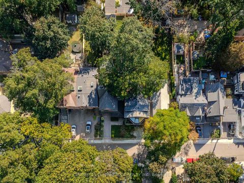 Photo 4 at 9 Balmy Avenue, The Beaches, Toronto