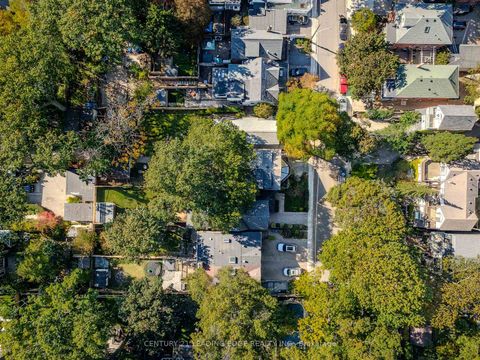 Photo 5 at 9 Balmy Avenue, The Beaches, Toronto