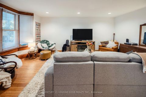 Photo 11 at 9 Balmy Avenue, The Beaches, Toronto