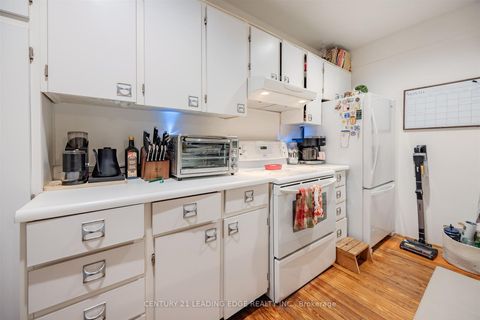 Photo 15 at 9 Balmy Avenue, The Beaches, Toronto