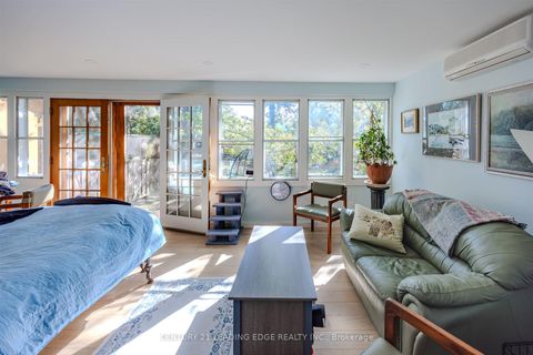 Photo 31 at 9 Balmy Avenue, The Beaches, Toronto