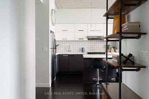 Photo 17 at 1301 - 552 Wellington Street W, Waterfront Communities C1, Toronto