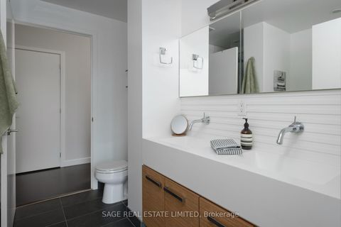 Photo 18 at 1301 - 552 Wellington Street W, Waterfront Communities C1, Toronto