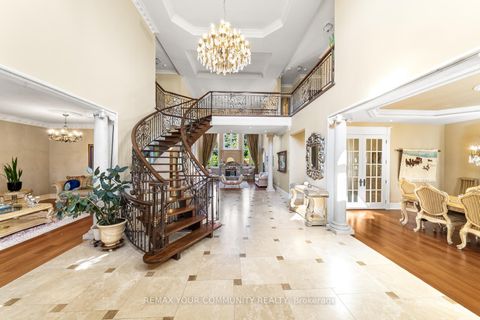 Photo 3 at 16 DEW DROP Court, Rural Vaughan, Vaughan