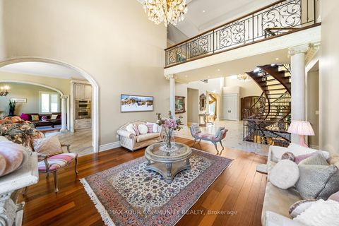 Photo 7 at 16 DEW DROP Court, Rural Vaughan, Vaughan