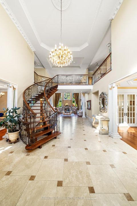 Photo 9 at 16 DEW DROP Court, Rural Vaughan, Vaughan