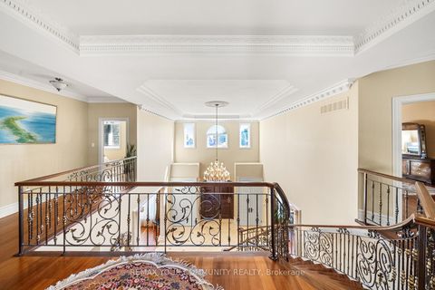 Photo 11 at 16 DEW DROP Court, Rural Vaughan, Vaughan