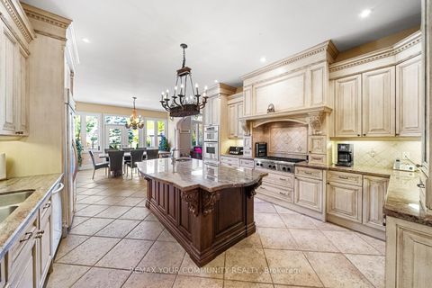 Photo 16 at 16 DEW DROP Court, Rural Vaughan, Vaughan