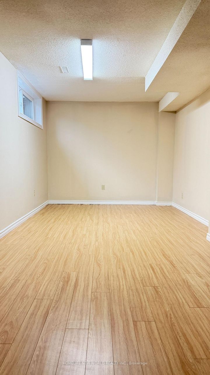 Photo 16 at 149 Huntington Park Drive, Thornlea, Markham