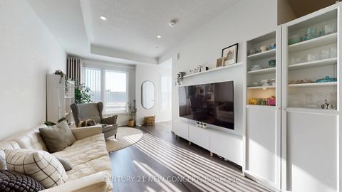 Photo 2 at TH 284 - 140 Honeycrisp Crescent, Vaughan Corporate Centre, Vaughan