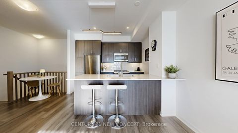 Photo 5 at TH 284 - 140 Honeycrisp Crescent, Vaughan Corporate Centre, Vaughan