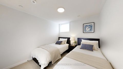 Photo 23 at TH 284 - 140 Honeycrisp Crescent, Vaughan Corporate Centre, Vaughan