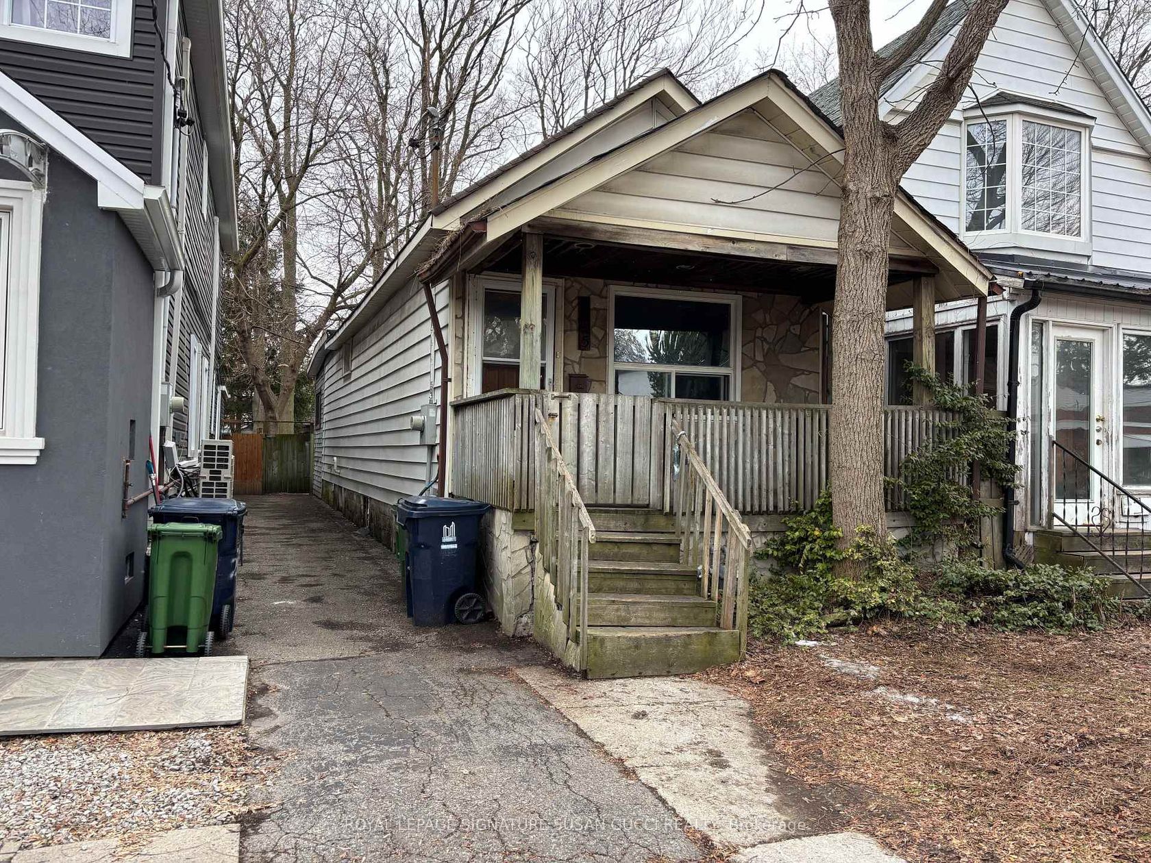 215 Gowan Avenue, East York, Toronto 