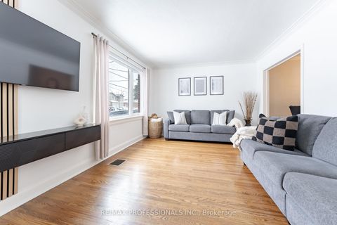 Photo 6 at 745 Glengrove Avenue W, Glen Park, Toronto