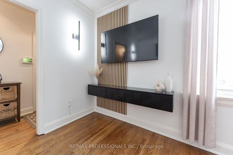 Photo 8 at 745 Glengrove Avenue W, Glen Park, Toronto