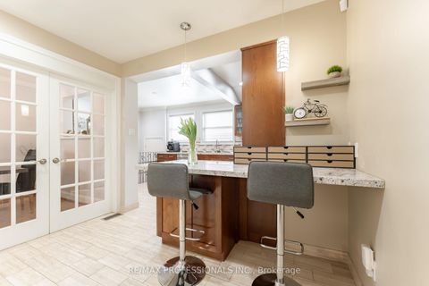 Photo 11 at 745 Glengrove Avenue W, Glen Park, Toronto