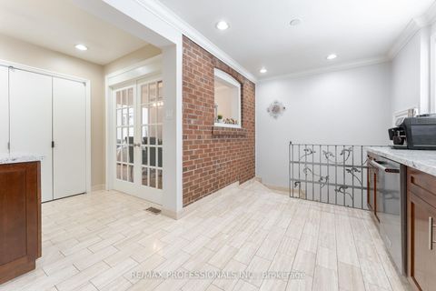 Photo 15 at 745 Glengrove Avenue W, Glen Park, Toronto