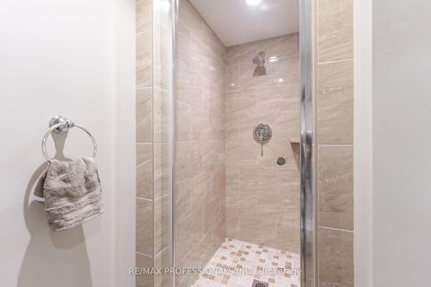 Photo 22 at 745 Glengrove Avenue W, Glen Park, Toronto
