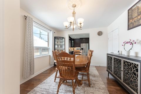 Photo 26 at 745 Glengrove Avenue W, Glen Park, Toronto