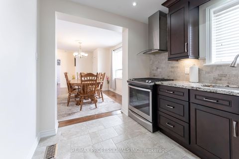 Photo 30 at 745 Glengrove Avenue W, Glen Park, Toronto