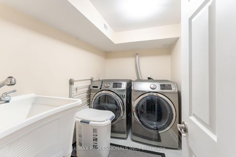 Photo 39 at 745 Glengrove Avenue W, Glen Park, Toronto