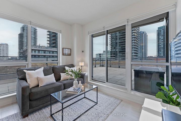 Photo 10 at 611 - 2200 Lakeshore Boulevard W, Mimico, Toronto