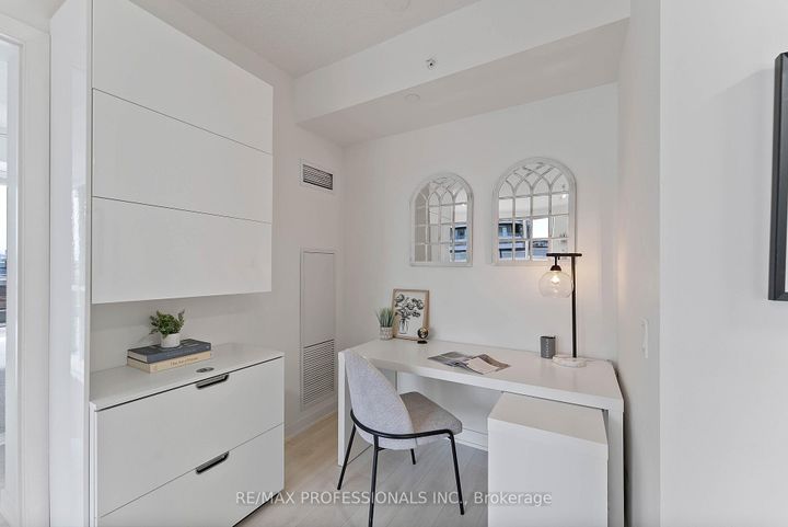 Photo 17 at 611 - 2200 Lakeshore Boulevard W, Mimico, Toronto