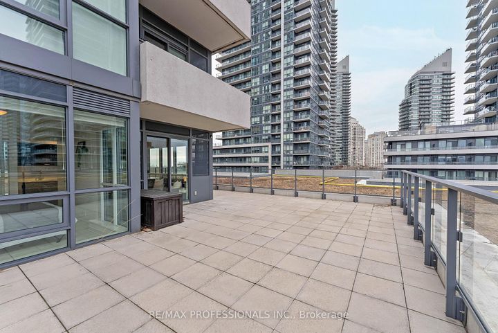 Photo 34 at 611 - 2200 Lakeshore Boulevard W, Mimico, Toronto