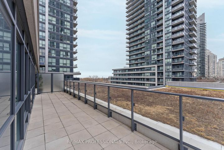 Photo 36 at 611 - 2200 Lakeshore Boulevard W, Mimico, Toronto