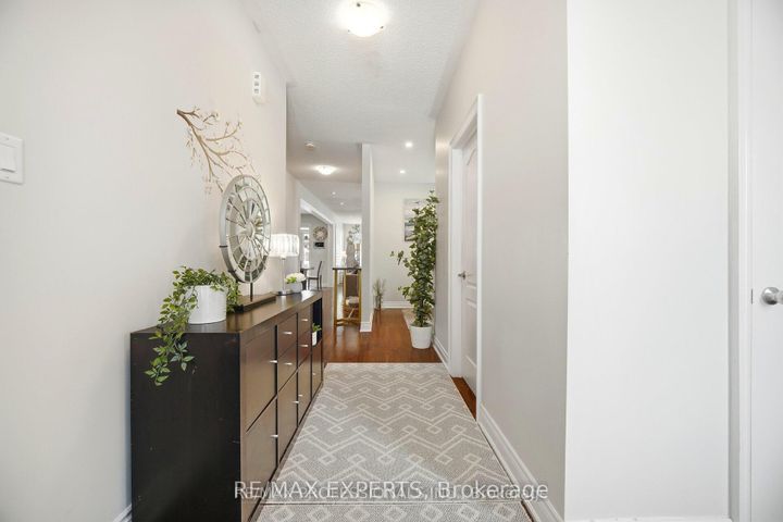 Photo 7 at 5 Mugford Crescent, Bram West, Brampton