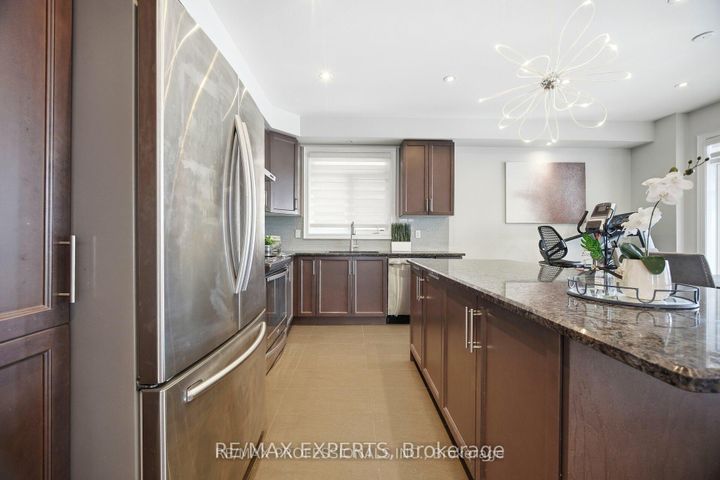 Photo 10 at 5 Mugford Crescent, Bram West, Brampton