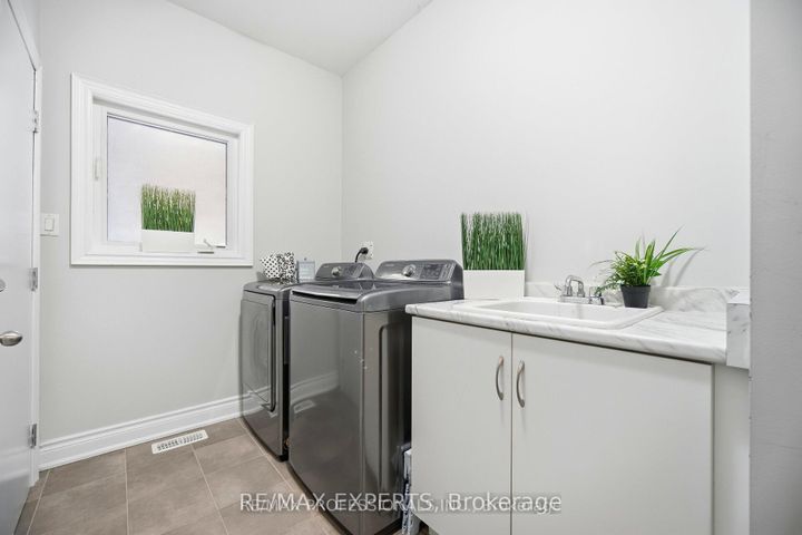 Photo 22 at 5 Mugford Crescent, Bram West, Brampton