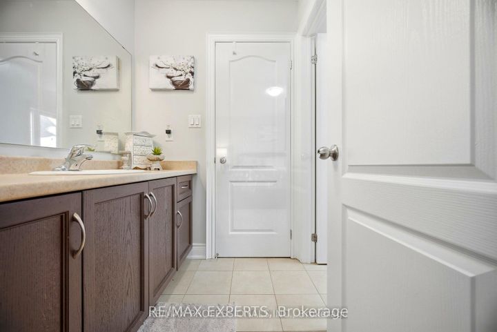 Photo 35 at 5 Mugford Crescent, Bram West, Brampton