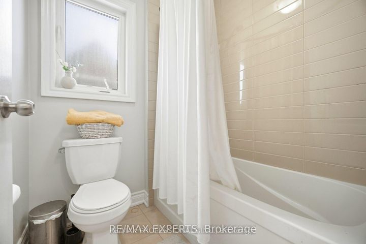 Photo 36 at 5 Mugford Crescent, Bram West, Brampton