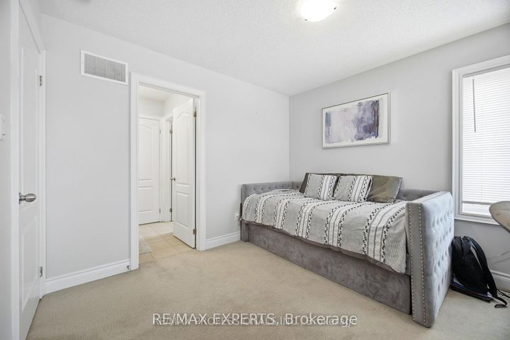 Photo 38 at 5 Mugford Crescent, Bram West, Brampton