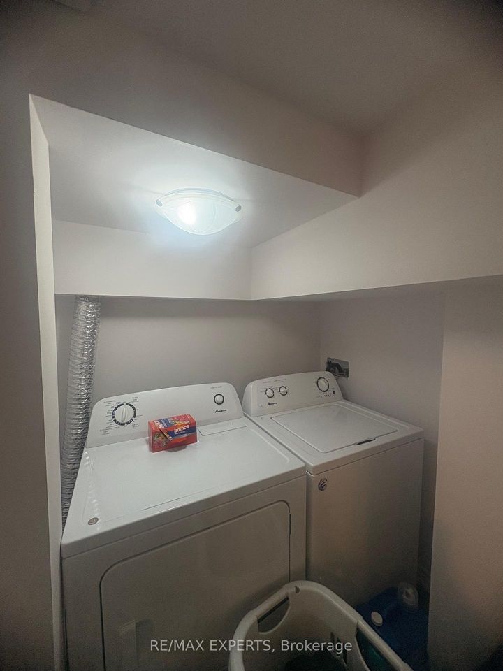 Photo 49 at 5 Mugford Crescent, Bram West, Brampton