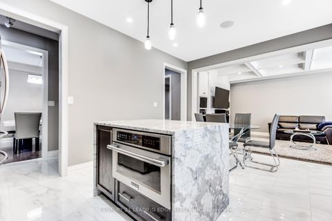 Photo 8 at 228 FLEETWOOD Drive, Eastdale, Oshawa