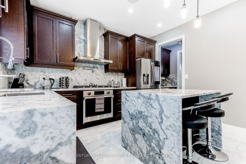 Photo 9 at 228 FLEETWOOD Drive, Eastdale, Oshawa