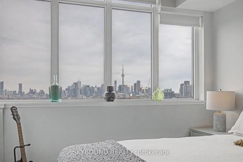 Photo 11 at 1023 - 20 Minowan Miikan Lane, Little Portugal, Toronto