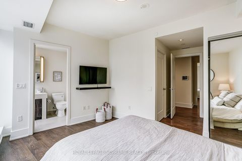 Photo 11 at 3010 - 10 York Street, Waterfront Communities C1, Toronto