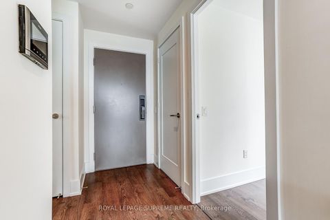 Photo 13 at 3010 - 10 York Street, Waterfront Communities C1, Toronto