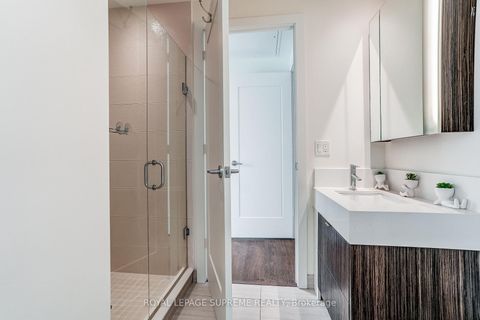 Photo 18 at 3010 - 10 York Street, Waterfront Communities C1, Toronto