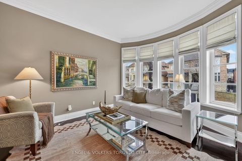 Photo 4 at 10 Silver Sterling Crescent, Vellore Village, Vaughan