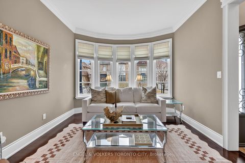 Photo 5 at 10 Silver Sterling Crescent, Vellore Village, Vaughan